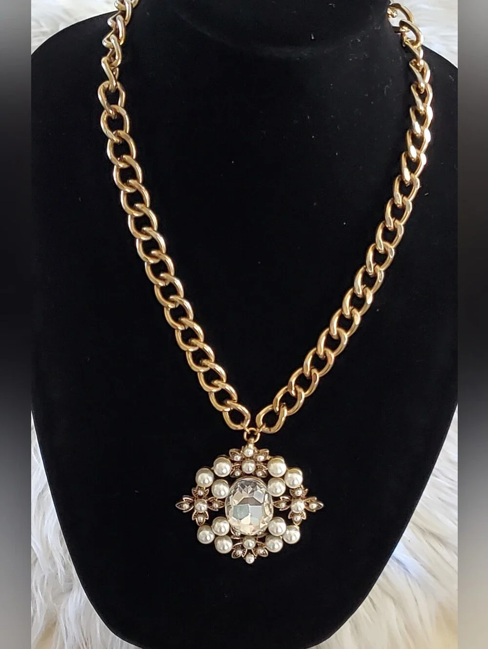​WHBM Gold Curb Chain Faux Pearl & Crystal Medallion Pendant Statement Necklace